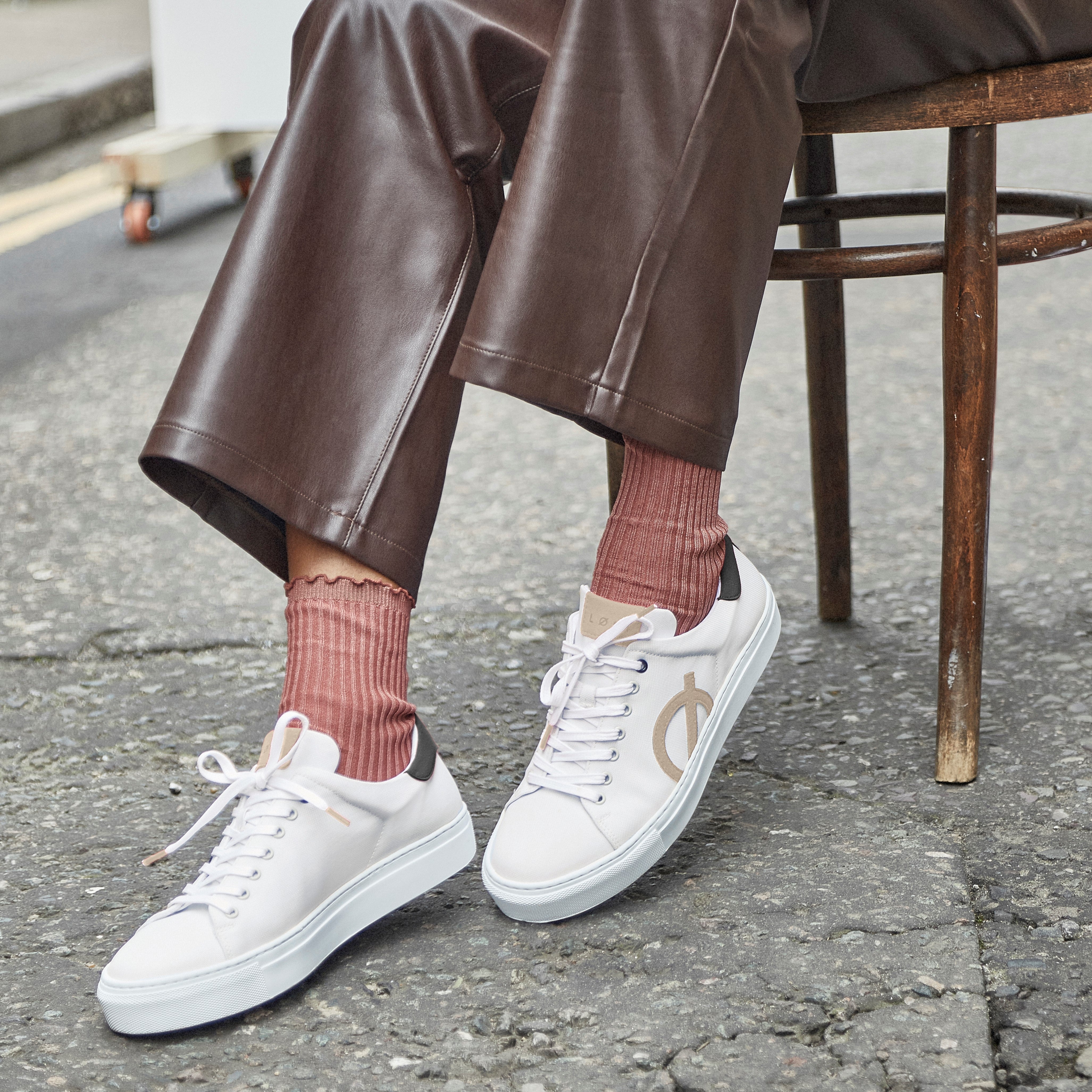 How to Build a Quick Daily Care Routine to Keep White Trainers Clean