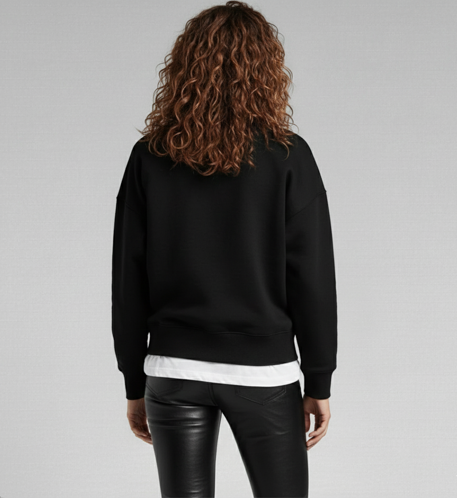 UNLEASHED X WOMEN'S SWEATER - BLACK